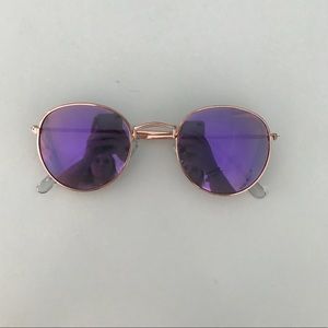 Round sunglasses